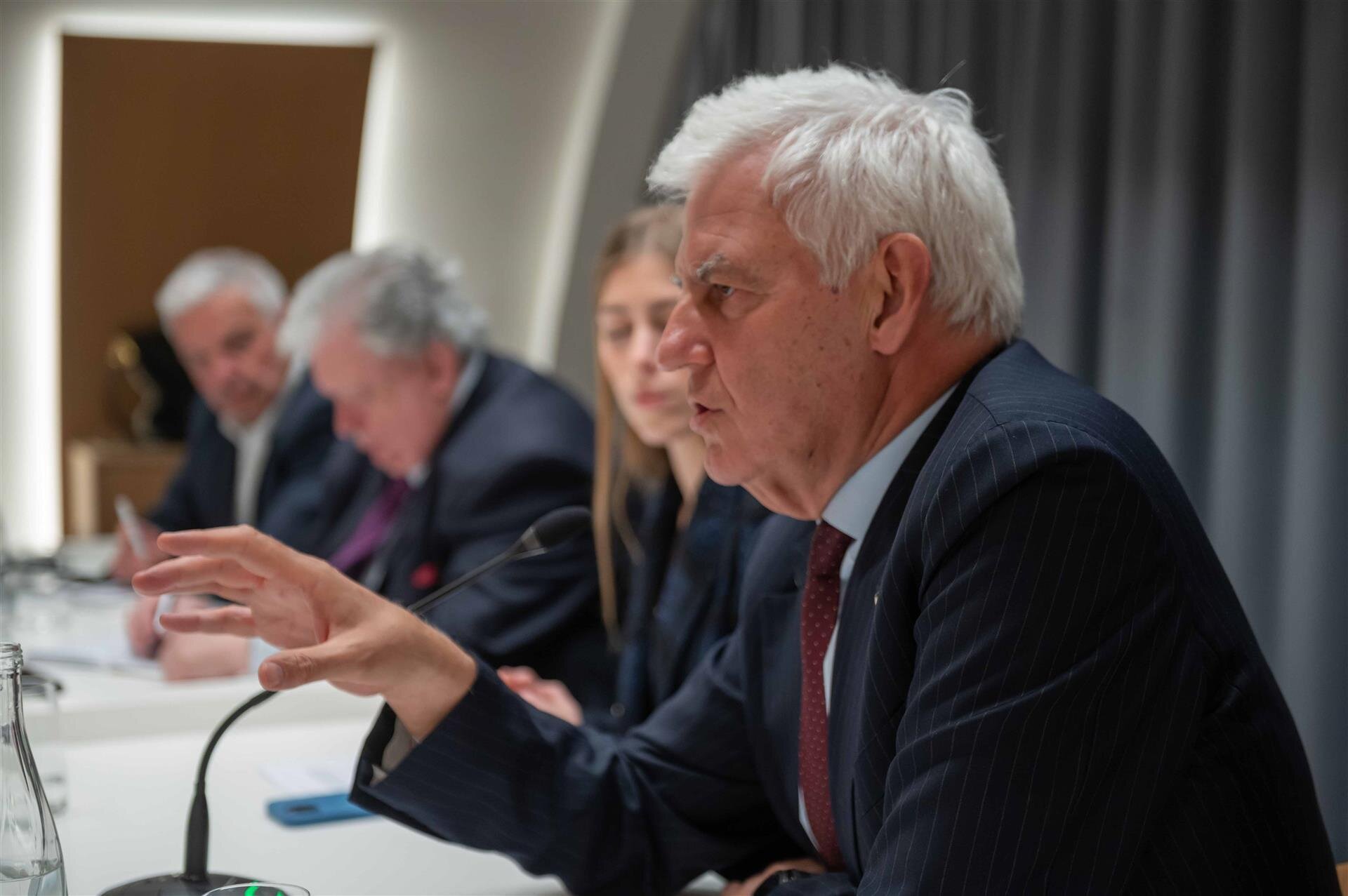 Public Image Comunicati 2024 Riflessioni Profumo