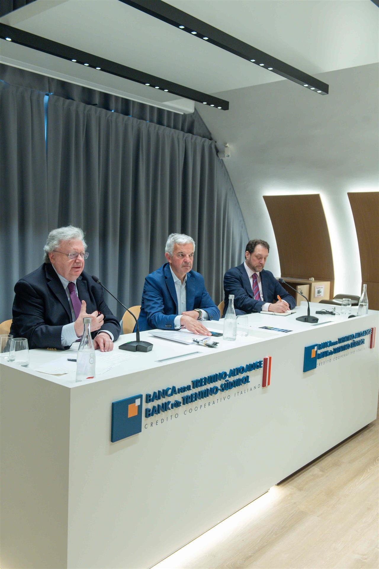 Public Image Comunicati 2024 Riflessioni Sadun Andreaus Rosen Verticale