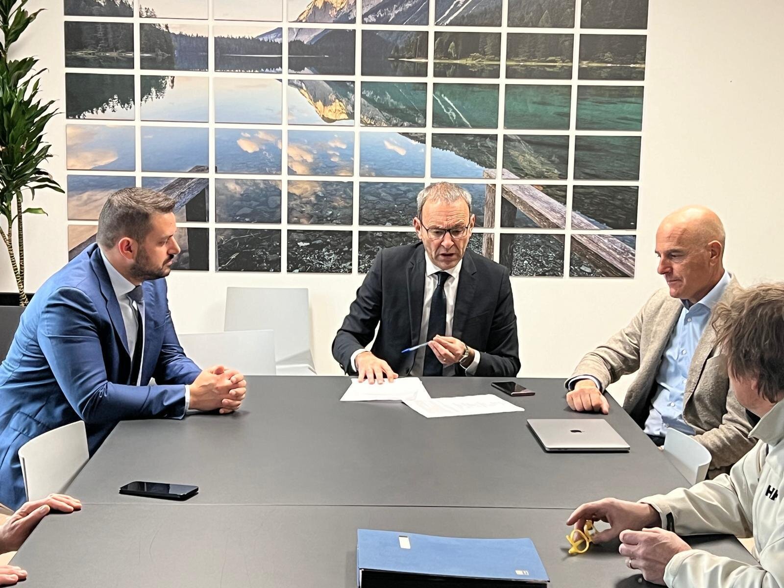 Public Image Comunicati 2024 Folgariaski Firma Patti Parasociali 2