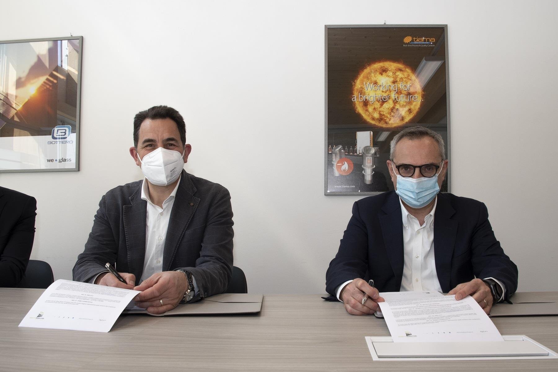 Public Image Comunicati 2022 Glassform Firma Accordo Casotto Tecchio