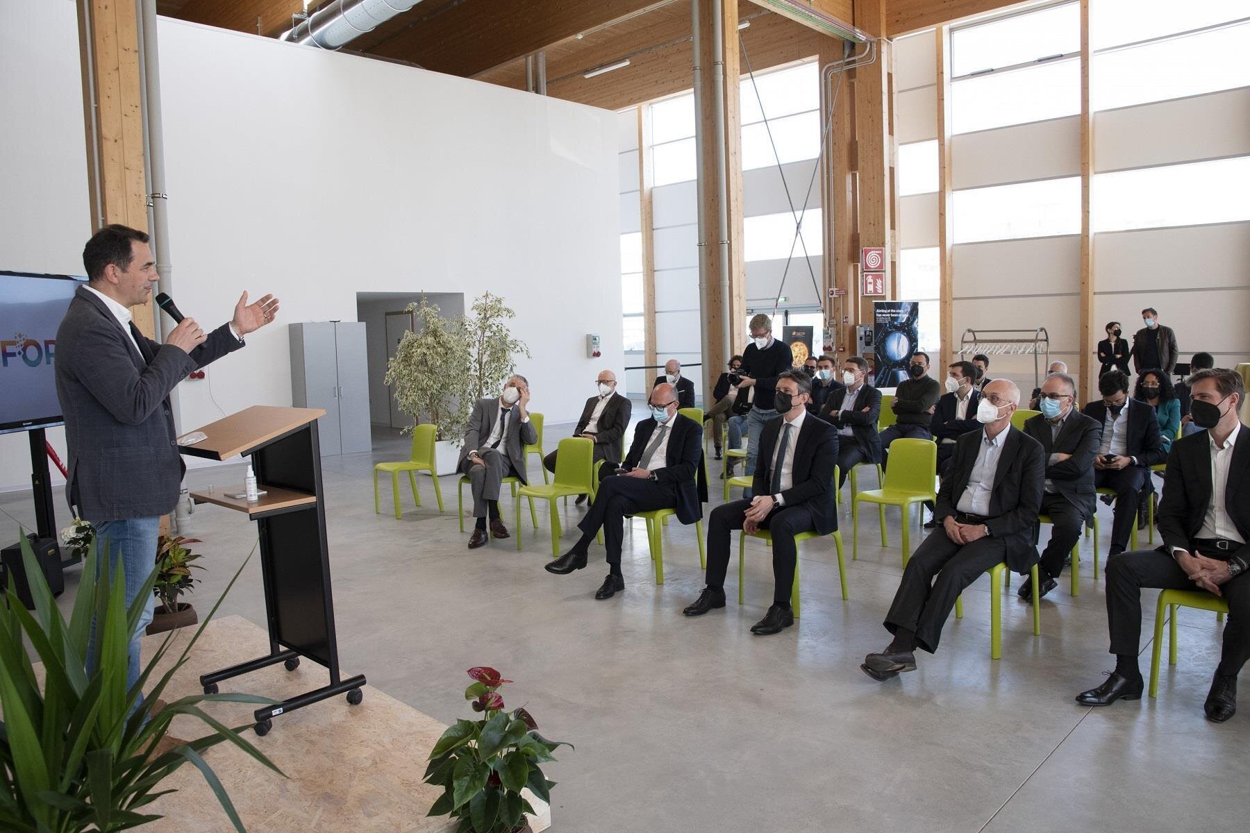 Public Image Comunicati 2022 Glassform Inagurazione Casotto