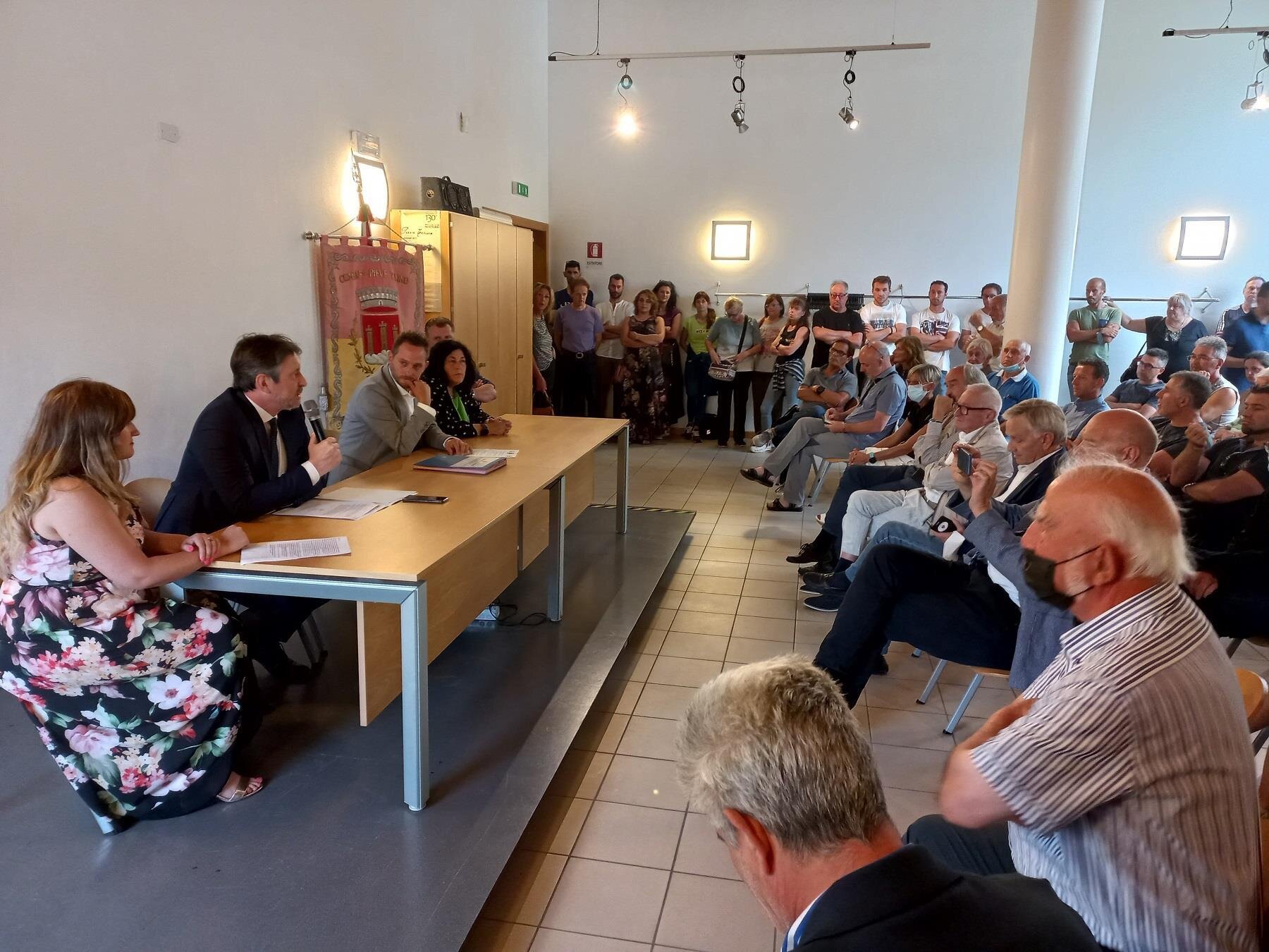 Public Image 2022 Isoltesino Spinelli