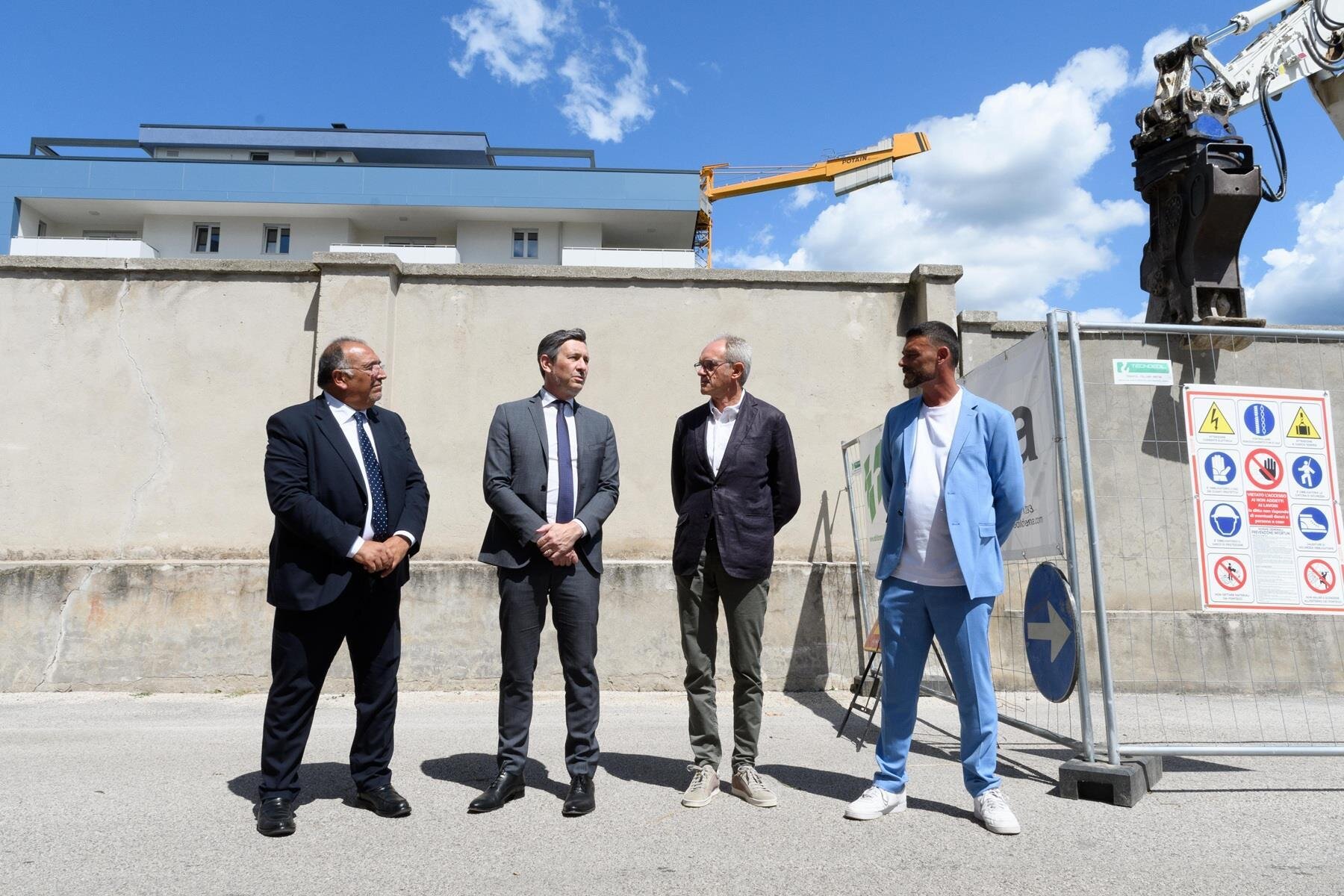 Public Image Comunicati 2025 Abbassamento Muro Progetto Manifattura 8807