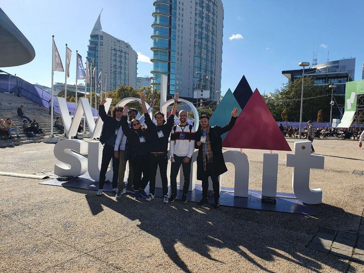 Public Image 2022 Eegmate