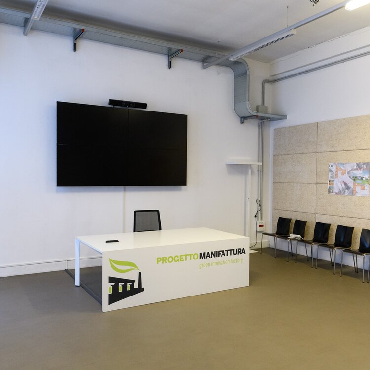 Sala Formazione Orologio 6 Festi